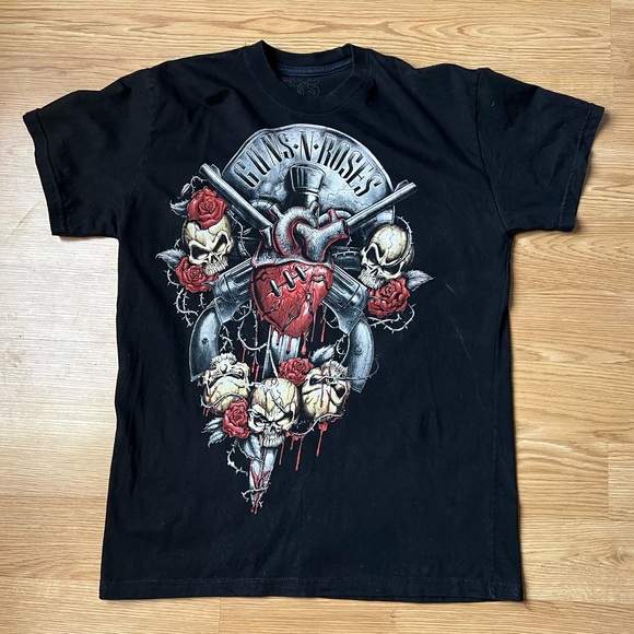 Guns & Roses Rock Band T-Shirt - Picture 3 of 6